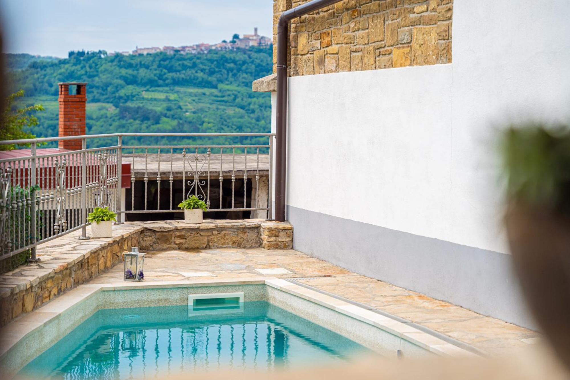 Holiday Home Belveder Motovun With Heated Pool Livade Exterior foto